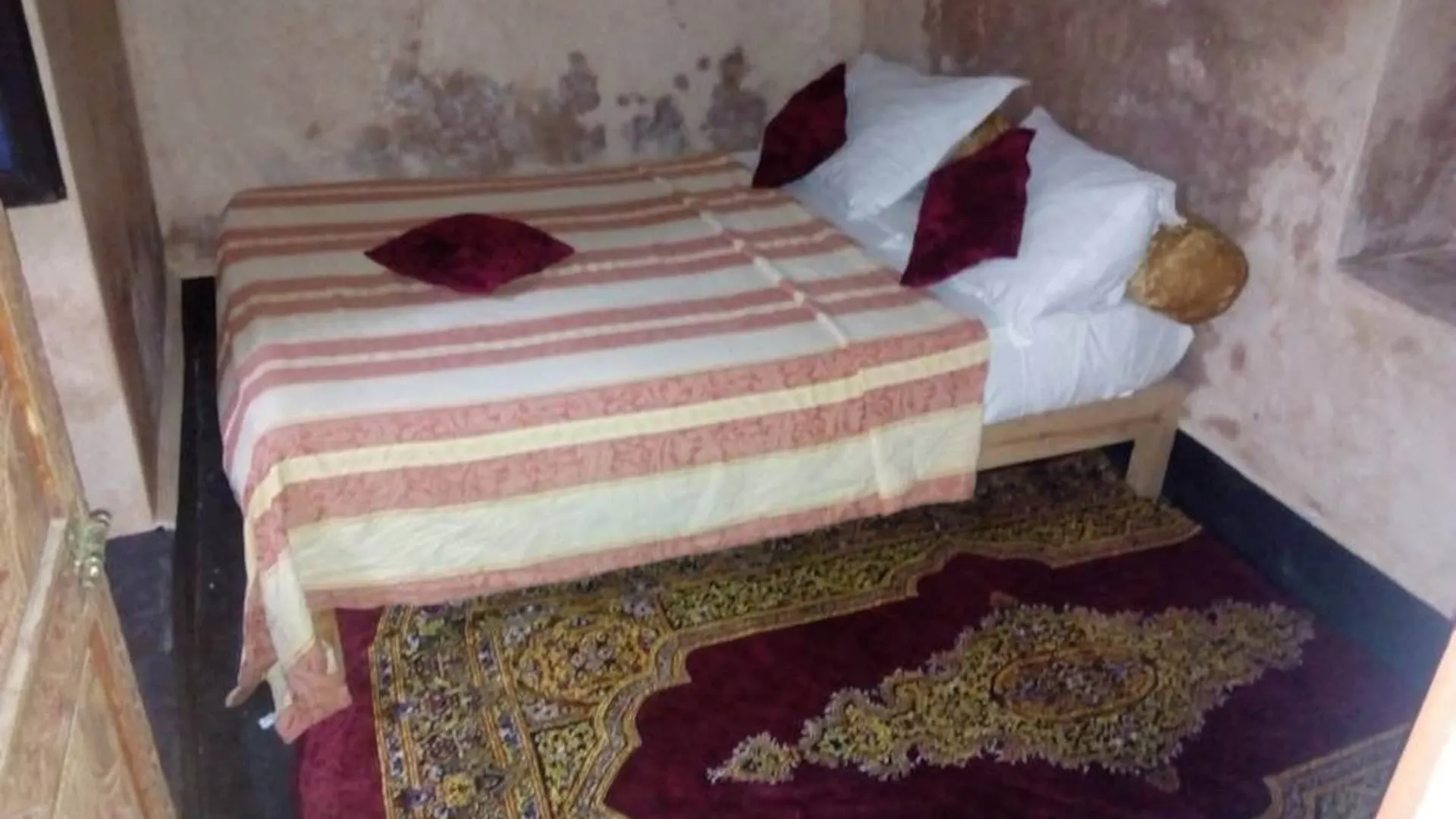 Riad Bouchouari 33 Marrakesh 3*,